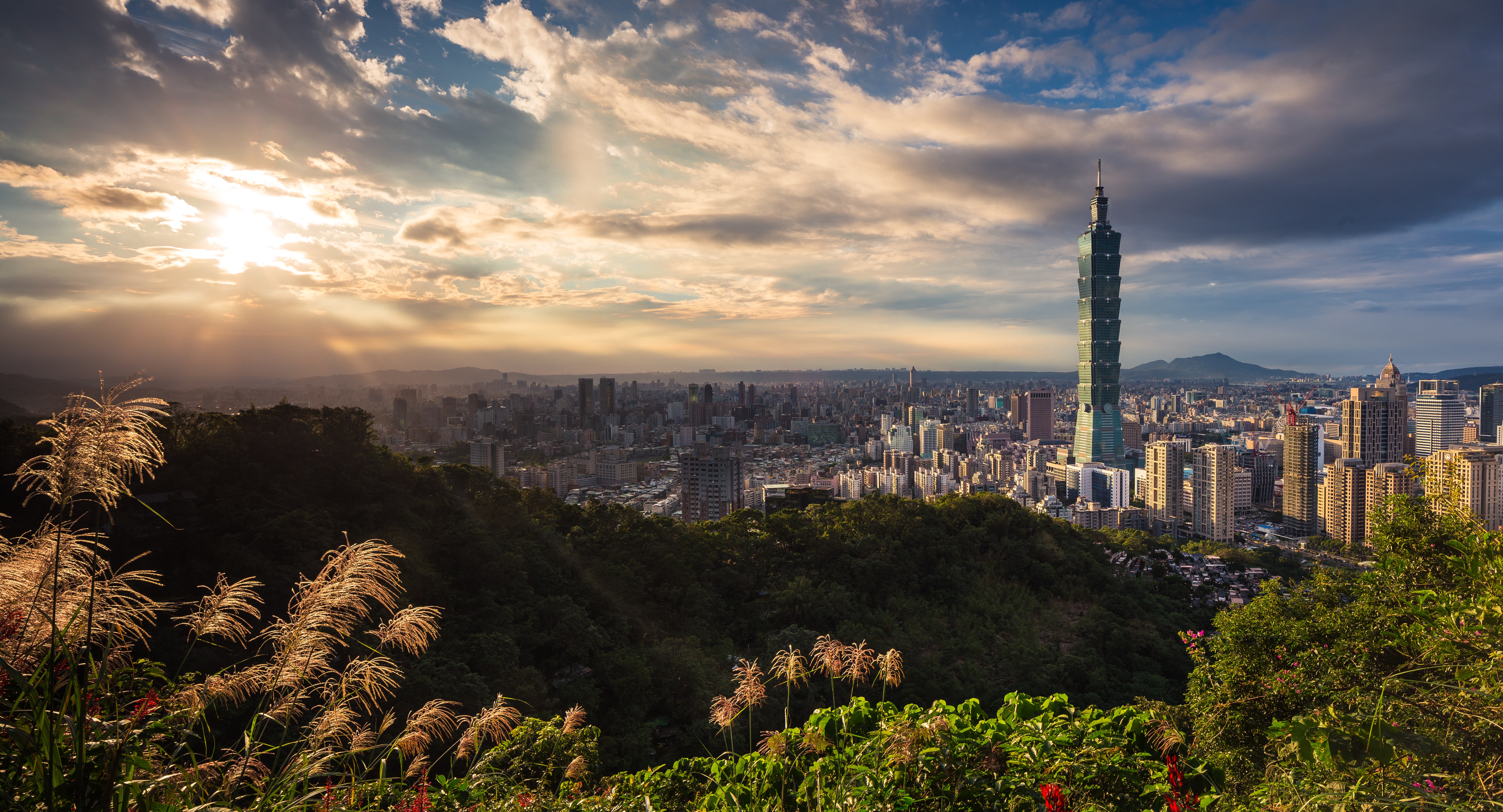 Aerial shot of city skyline in Taipei